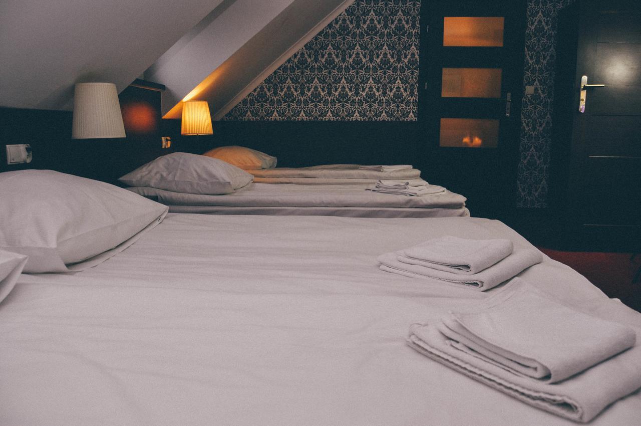 Pyszna Stajenka Hotel Bakow  Eksteriør billede