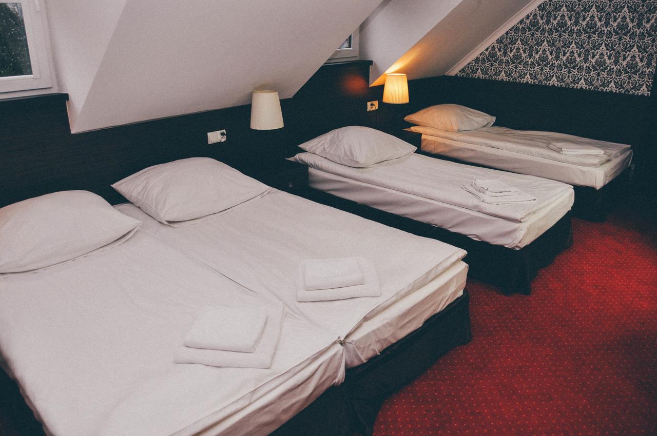 Pyszna Stajenka Hotel Bakow  Eksteriør billede